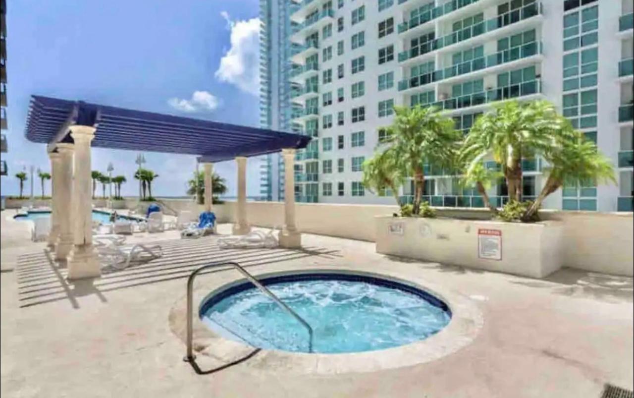 Stunning 2Br Condo Brickell-Waterviews-Freeparking Miami Bagian luar foto